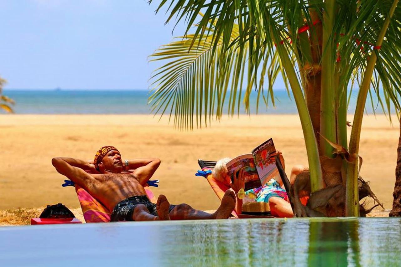 Siam Royal Bay Beach Villa And Beachfront Apartments Koh Chang Exterior photo